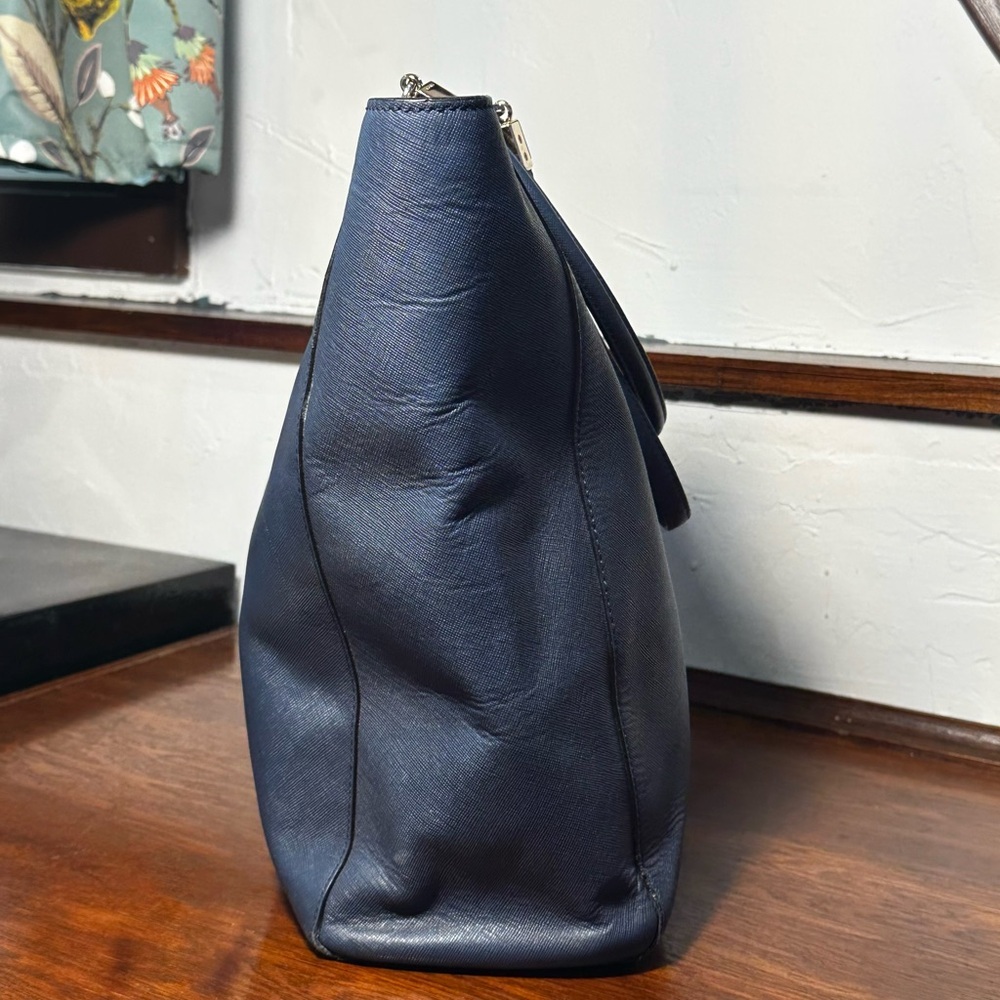 Coach Madison Saffiano East/West Tote Bag Blue EUC/GUC - Picture 4 of 14